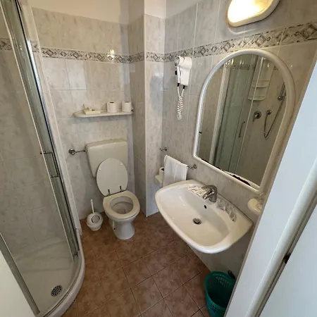 Ξενοδοχείο Fiorenza 2*