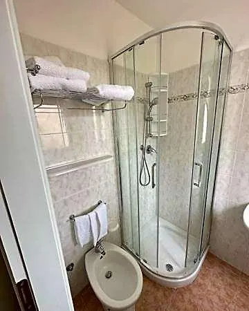 Fiorenza 2* מילאנו מריטימה